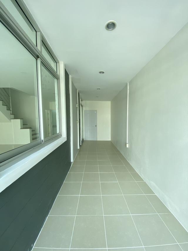 ขาย :ทาวน์เฮาส์ 3 ชั้น, เนื้อที่ 26 ตรว. ซอยรามอินทรา 39 ( ถนนสุขาภิบาล 5 ซอย 5 ) 8