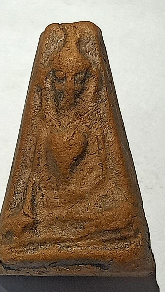 พระผงสุพรรณเนื้อดินหน้าแก่