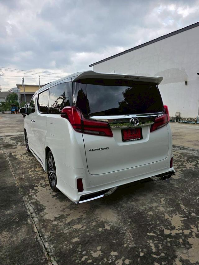 Toyota ALPHARD 2.5SC PACKAGE สีขาว ปี 2022 ไมล์ 60,000 กม.