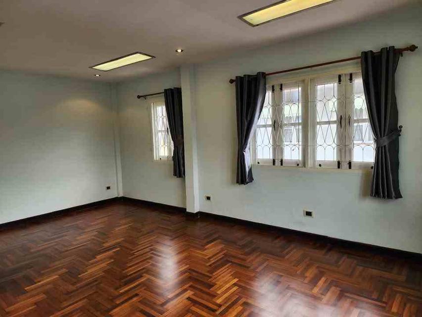 2Forrent ให้เช่าทาวน์โฮม 3ชั้น หมู่บ้านโพธิ์แก้ว ประชาชื่น-แจ้งวัฒนะ ถนนแจ้งวัฒนะ รหัสประกาศ  B984 3