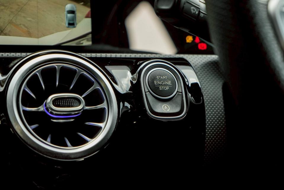 Mercedes-Benz A200 1.3 AMG Dynamic W177 AT 2020 รูปที่ 16