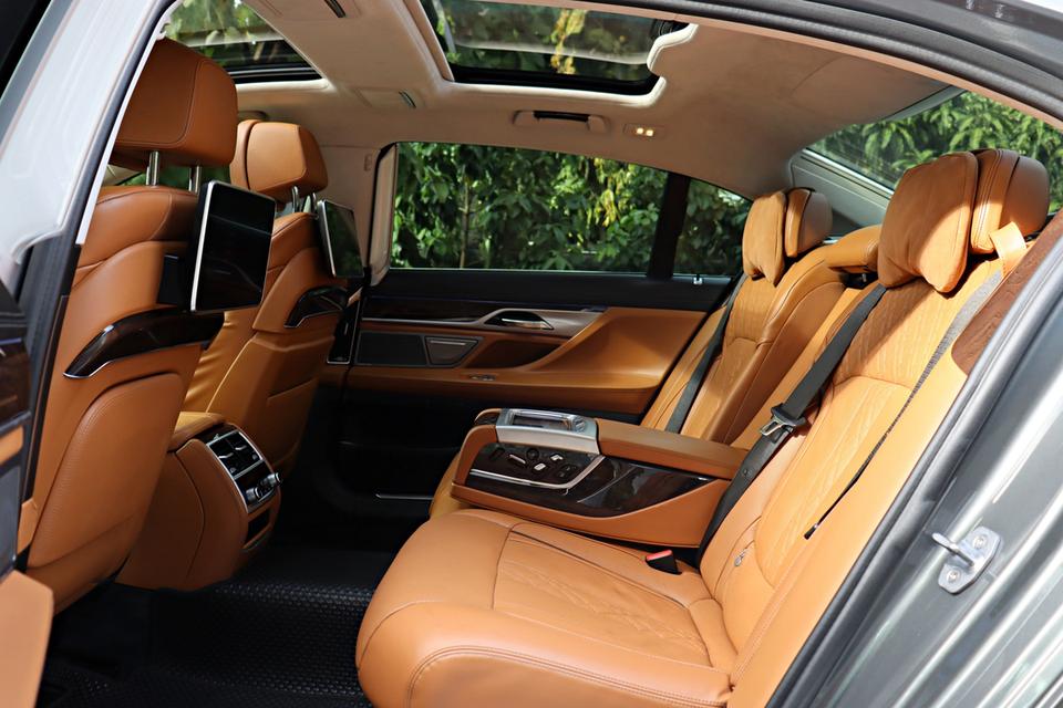 740Le xDrive Pure Excellence (G12) 7