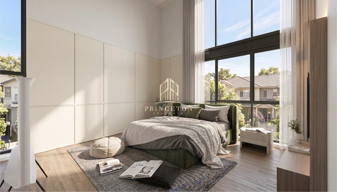 Luxury 3-Storey Modern Home VIVE New Krungthep Kreetha 9