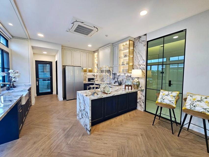 Luxury house for rent Nantawan Rama 9 New Krungthep Kreetha ให้เช่าบ้านหรู นันทวัน พระราม 9 กรุงเทพกรีฑาตัดใหม่ 5 ห้องนอน 5