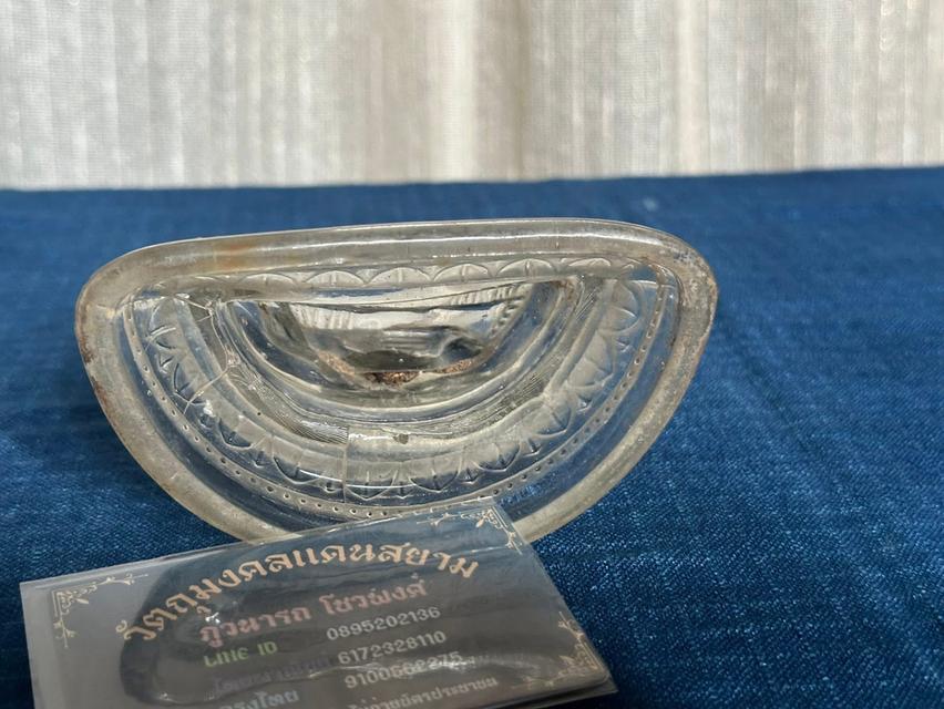 พระแก้วหล่อยุครัตนะ ปางมารวิชัย สีขาวใส หน้าตัก3.5นิ้ว สูง6.3นิัว สภาพสวยสมบูรณ์ บูชา4500B รูปย่อยที่ 4