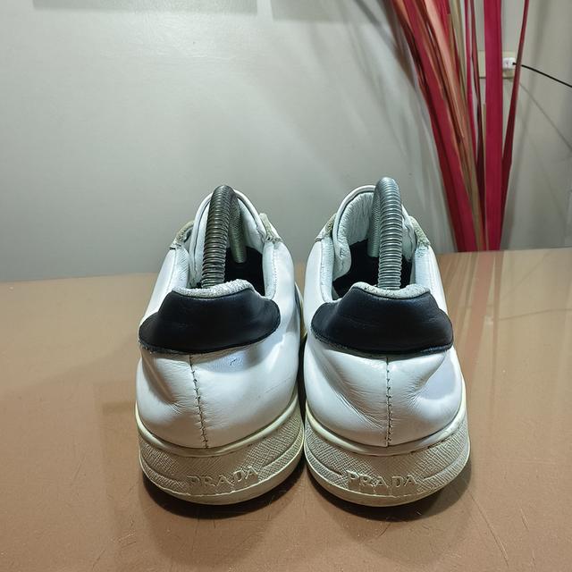 Prada MILANO Leather SneakersSize. 41⭐⭐⭐⭐ Pre-owned/ Good Condition🔥 Price : 950฿ รูปที่ 3