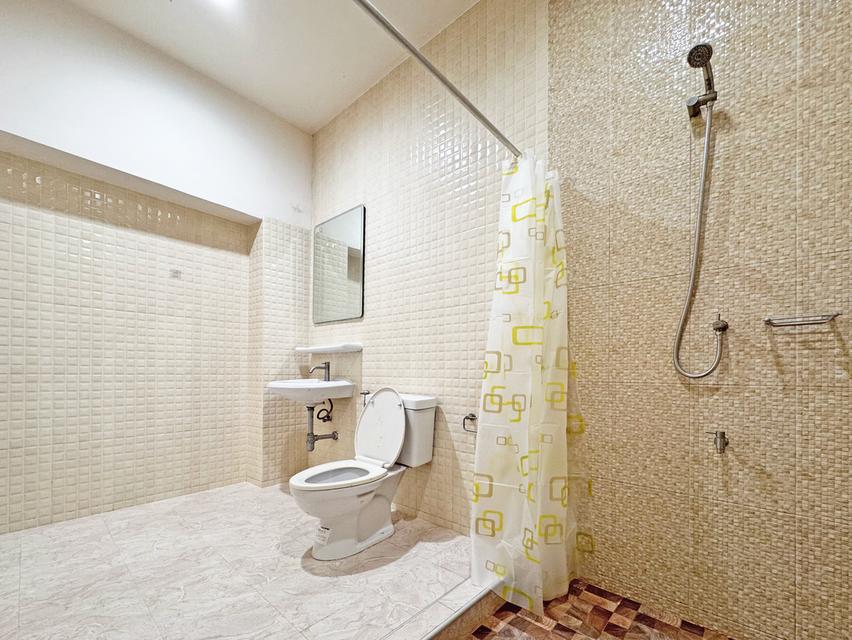 ให้เช่าทาวน์เฮาส์ 2 ชั้น ถ.ประชาราษฎร์บำเพ็ญ ห่างMRT ห้วยขวางเพียง 1 กม. Townhouse for rent PRACHARAJBUMPEN Rd. HUAI KWANG (曼谷 聯排別墅出租, 汇权–素提讪–拉差达) รูปที่ 17