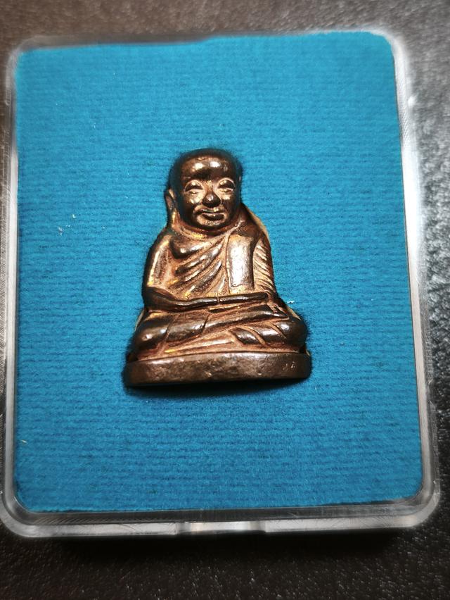หลวงพ่อเงิน รุ่นมหาเศรษฐีบุญบารมี ปี51 4