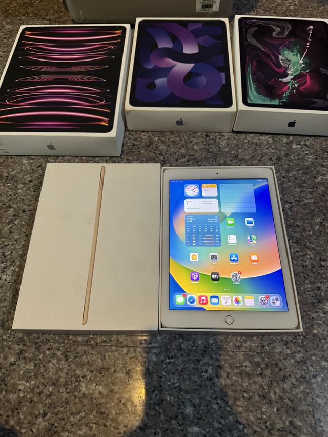 ขายๆๆๆถูกๆๆiPadPro9.7สีGold32กิ๊กWifi Celluer ใส่ซิมได้มีกล่องอีมี่ตรงใช้งานดีทุกๆฟังชั่นสูนTrueทุกๆฟังชั่นรีสโตได้ตลอดไม่มีติดไอคราว Model TH/A สภา