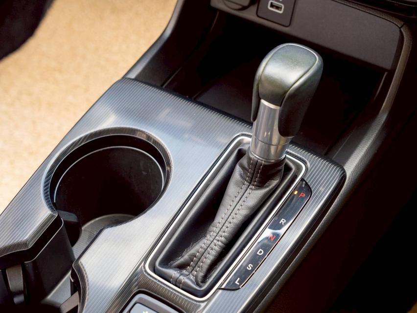 Honda Civic 1.5 EL Turbo ปีจด 2022 18