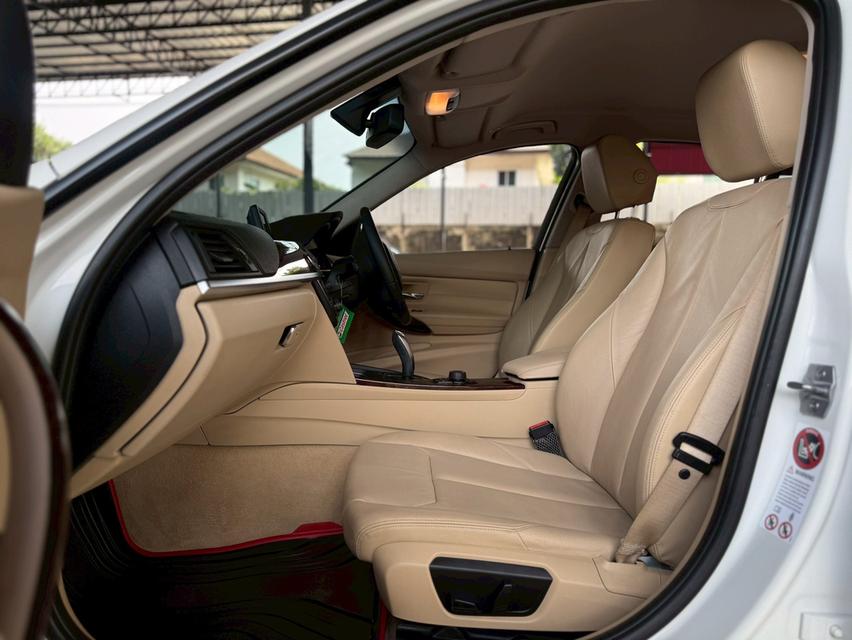 BMW 320i Luxury ปี13 รูปที่ 14
