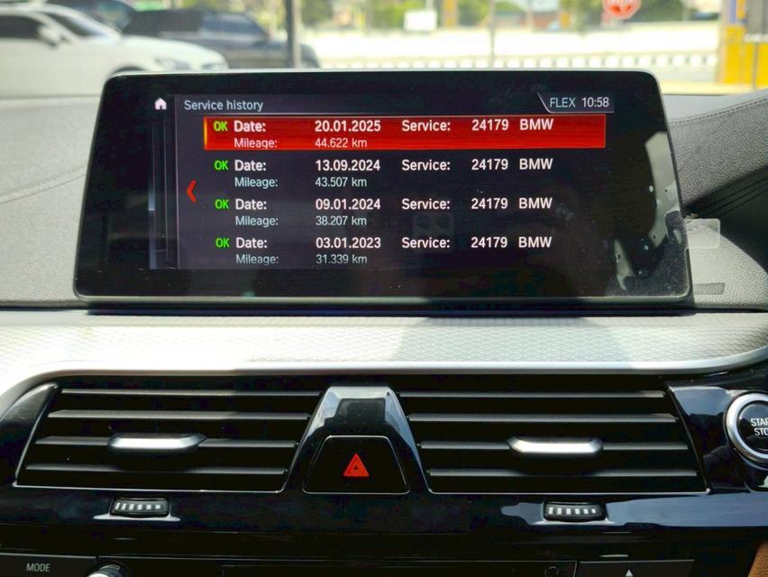 BMW 530e 2.0 M SPORT 2019 สีดำ  19