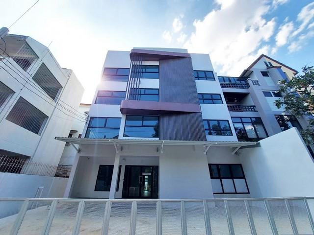 ให้เช่่าสำนักงาน 4 ชั้นมีลิฟท์ วิภาวดีรังสิต 17 มี 8 ห้องทำงาน จอดรถด้าน 30 คัน 1
