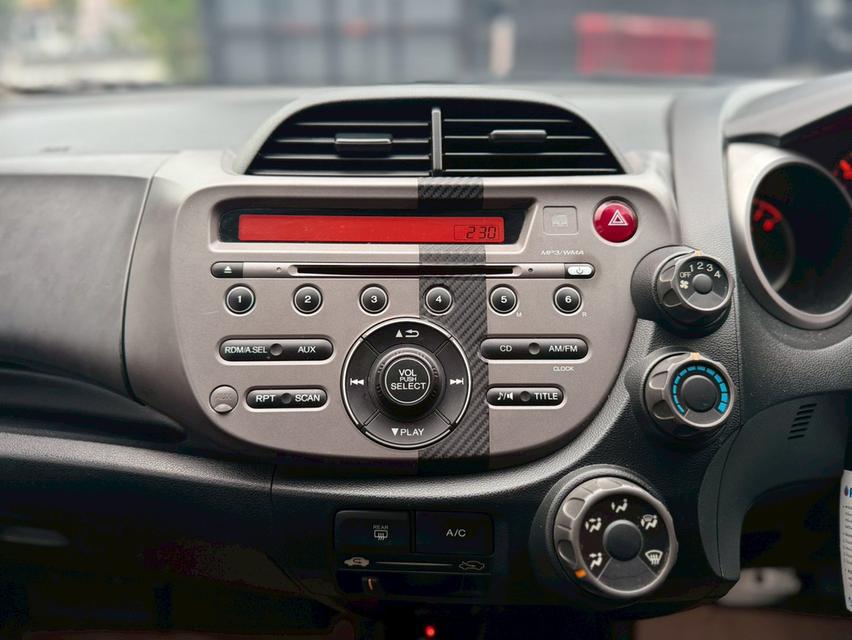 Honda Jazz GE 1.5V 2012  12