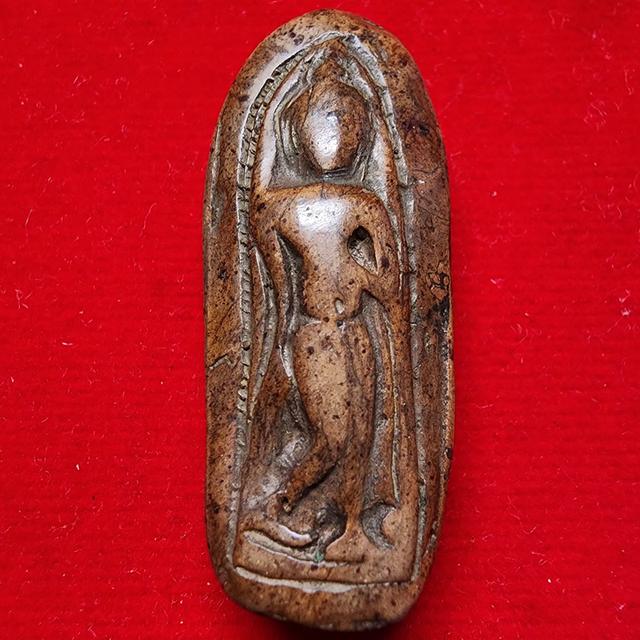 พระปางลีลาเม็ดขนุน กรุวัดพระบรมธาตุ