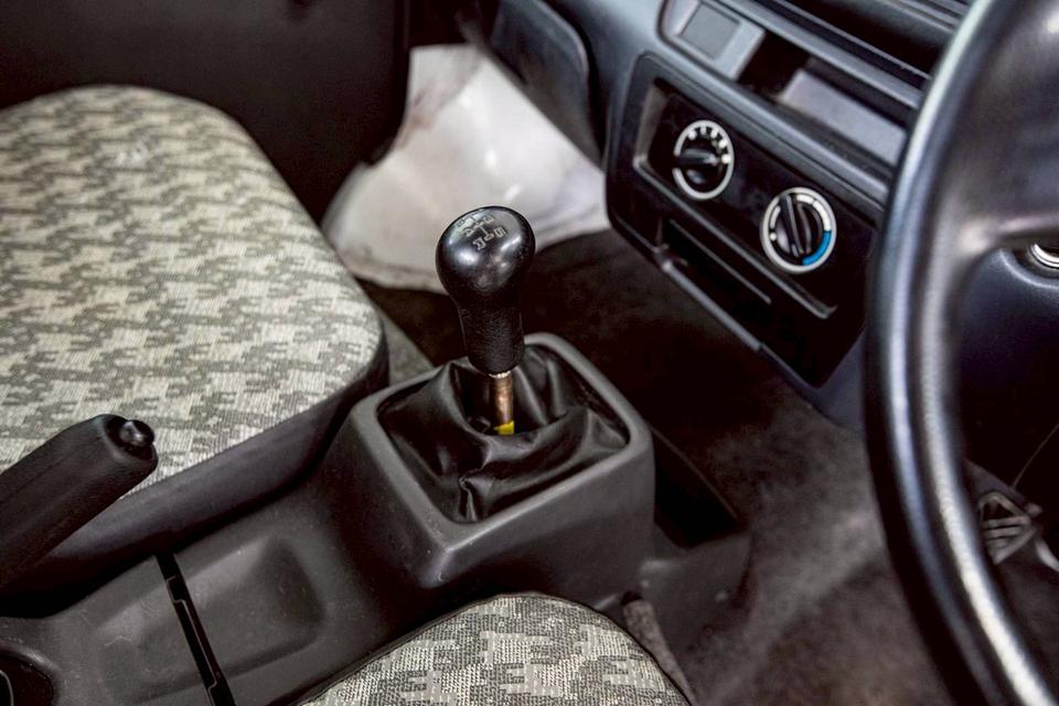 SUZUKI CARRY PICKUP 1.6 เบนซิล ปี 2015 สีขาว มือเดียว  16