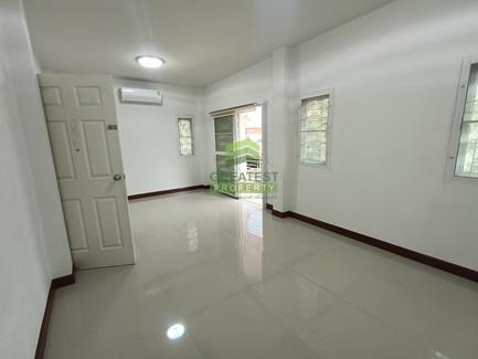 บ้านแฝดพร้อมอยู่ หมู่บ้าน เอกกวิน3 รังสิต คลอง2 ใกล้ฟิวเจอร์พาร์ครังสิต 3