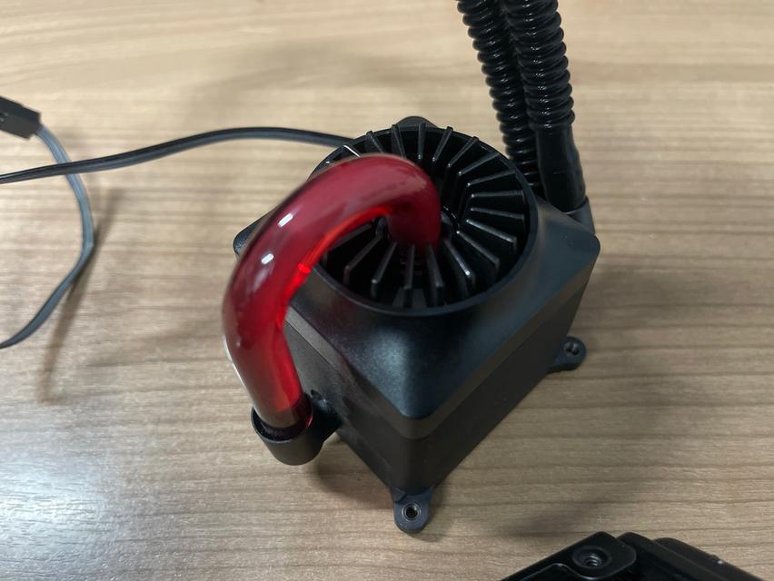 ซากชุดน้ำ Deepcool GamerStorm Captain 120 สภาพสวย สำหรับตั้งโชว์หรือทำอะไหล่ รูปย่อยที่ 2