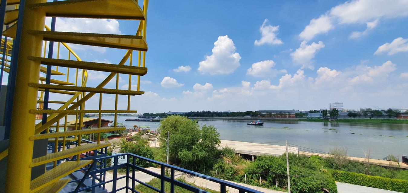 อาคารพาณิชย์ 3 ชั้นครึ่ง ทำเลทอง ปทุมสายใน หน้าติดถนน ด้านหลังชมวิวแม่น้ำเจ้าพระยา  2