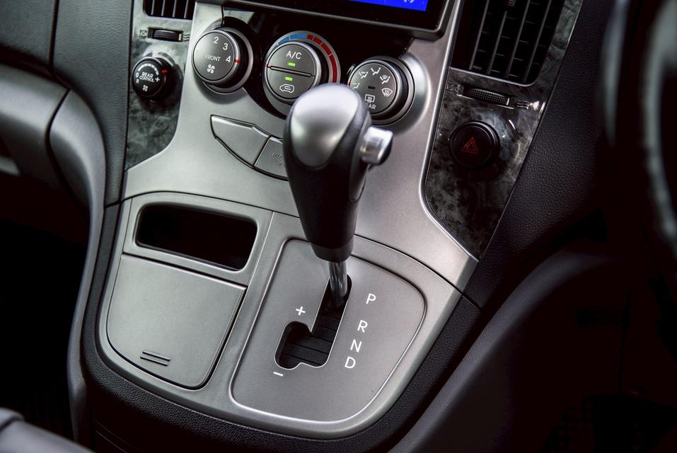 รหัสรถ CBL4442 Hyundai H-1 2.5 Limited AT 2016 15