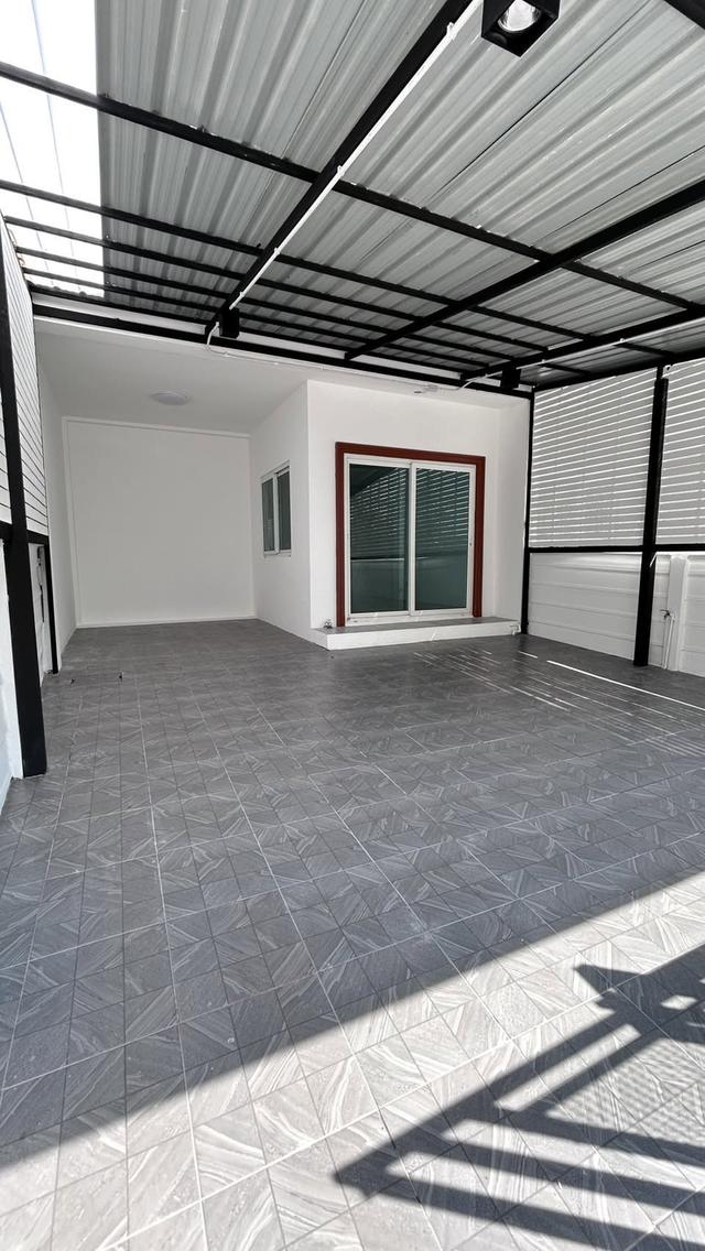 ขายด่วนทาวน์โฮม 2 ชั้น ราคาถูกที่สุดในโครงการ รีโนเวทใหม่ พร้อมเข้าอยู่ 10