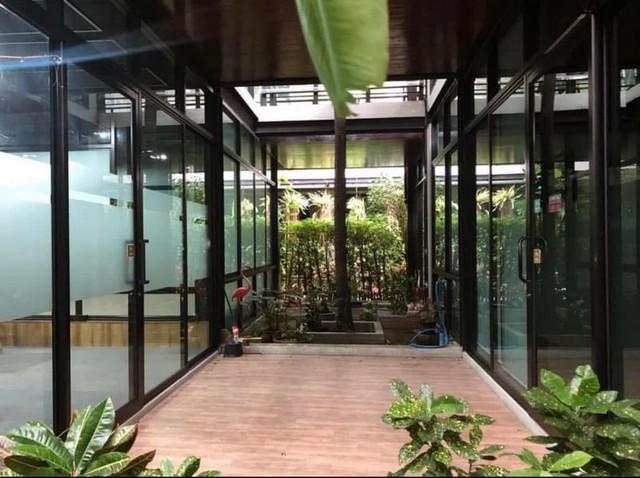 ให้เช่าอาคารสำนักงาน ซอยลาซาล 41 พร้อมที่จอดรถ บรรยายกาศร่มรื่น มีศาลาริมคลอง ใกล้ BTS แบริ่ง 6