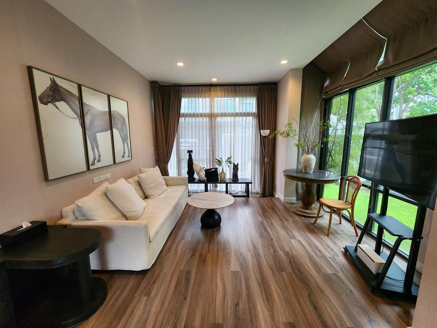 ขายบ้านเดี่ยวหรูแปลงมุม Bangkok Boulevard สาทร-ปิ่นเกล้า 2  ติด Club House ตกแต่งพรีเมียมพร้อมอยู่ 4ห้องนอน 5ห้องน้ำ 3จอดรถ เพียง 15.2MB 11