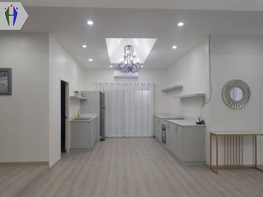 บ้านเดี่ยวพลูวิลล่าให้เช่าใกล้อ่างเก็บน้ำชากนอก 65,000 บาท  ขนาด 100 ตารางวา 4 ห้องนอน4 ห้องน้ำ  ภายในบ้านมาพร้อมกับ 	บิ๊วอินครัวพร้อมเครื่องดูดควัน 10