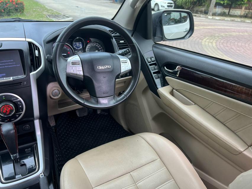 2019 Isuzu Mu-X 3.0 2WD รถ 7 ที่นั่ง ประวัติดี รูปที่ 9