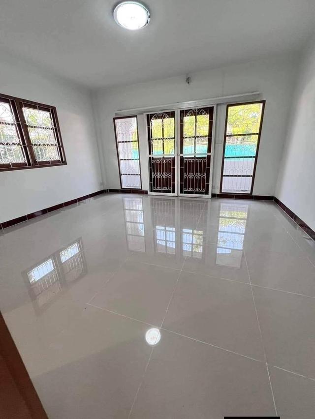 ขายบ้านเดี่ยว 2 ชั้น หมู่บ้านปรีชาสุวินทวงศ์ 34 มีนบุรี 73 ตรว. ฟรีเฟอร์ 15