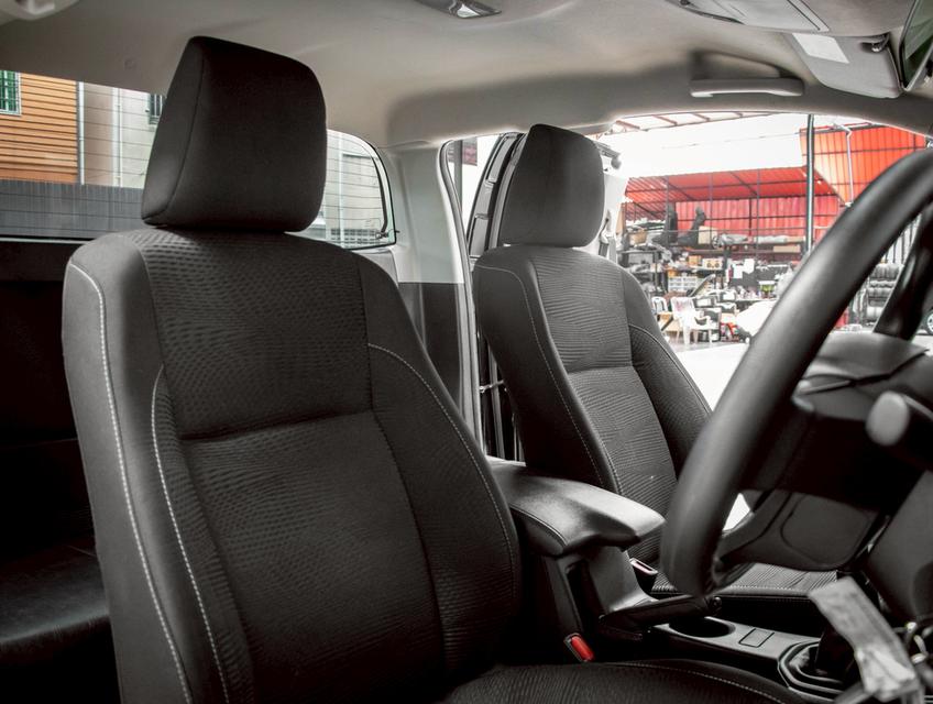 TOYOTA REVO 2.4 Entry Z-Edition SMARTCAB ปี 2022  9