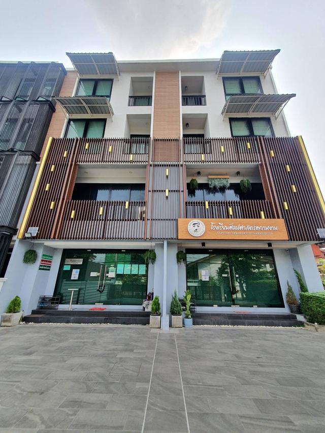 ขายอาคารพาณิชย์ 2 คูหา ทำเลทอง ตกแต่งเป็น HOME OFFICE, ที่พักอาศัย, หรือรร.เอกชน ซอยสังคมสงเคราะห์5 ลาดพร้าว71 13