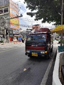 ขายที่ดินแปลงเล็ก 27 ตรว  ห้วยขวางOld house for sale need to rebuild for residence business zone near MRT HUAIKHWANG 5