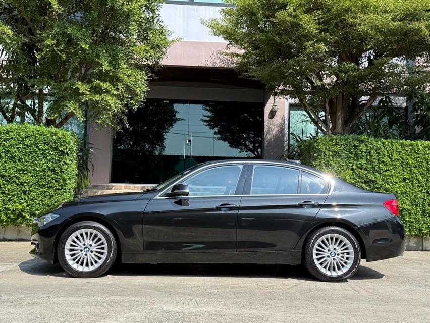 2019 BMW 320D F30 LCI รถออกศูนย์ BMW THAILAND รถวิ่งน้อย เข้าศูนย์ทุกระยะ รถไม่เคยมีอุบัติเหตุครับ รูปที่ 5