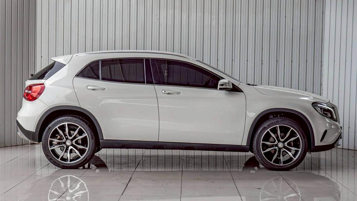 BENZ GLA-CLASS 200 ปี 2015 สีขาวโฉม W156 ปี14-20 รูปที่ 7