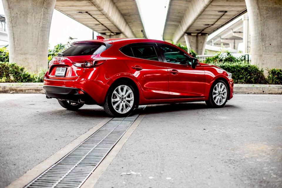 Mazda3 Skyactiv 2.0S ปี 2015 สีแดง 6
