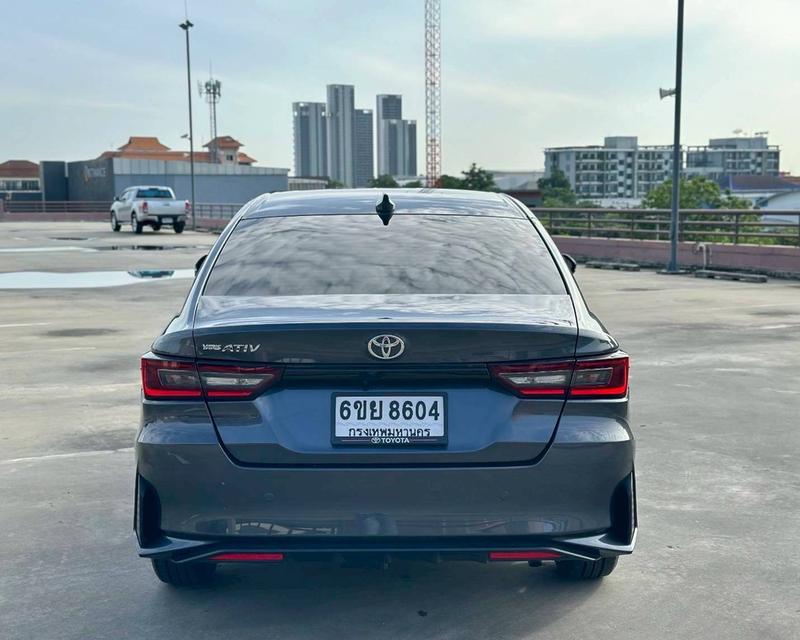 รหัสรถ QT8604 TOYOTA YARIS ATIV 1.2 Smart เกียร์ Auto สีเทา ปี2022 9
