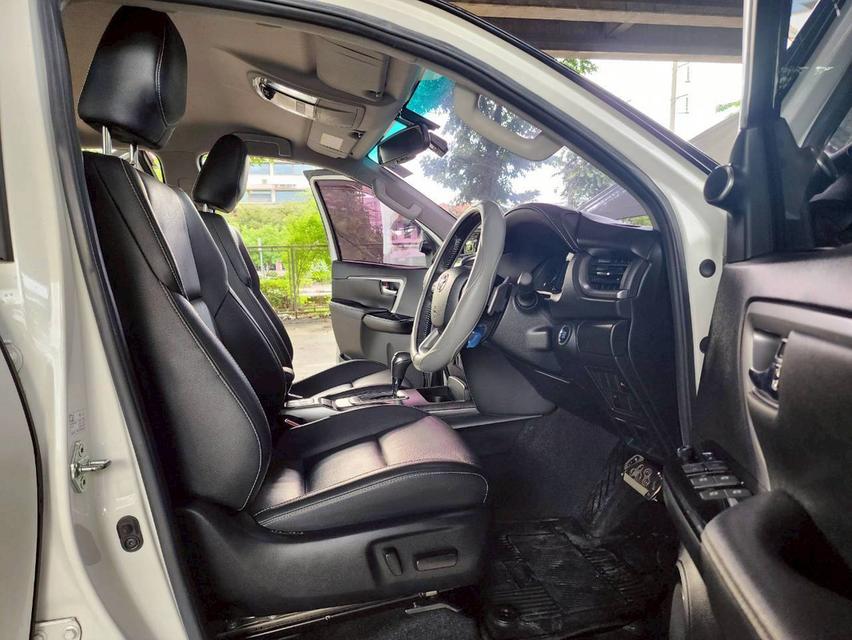 Toyota Fortuner 2.4 V 4WD AT ปี 2021 13