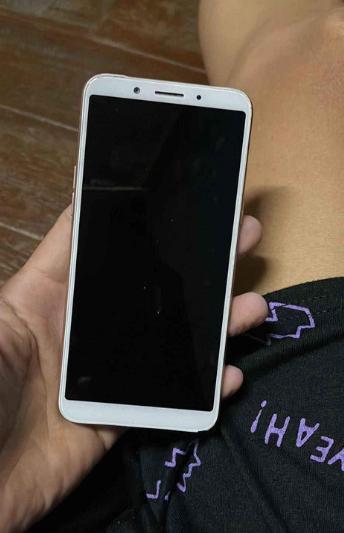 มือถือ รุ่น OPPO A83  3