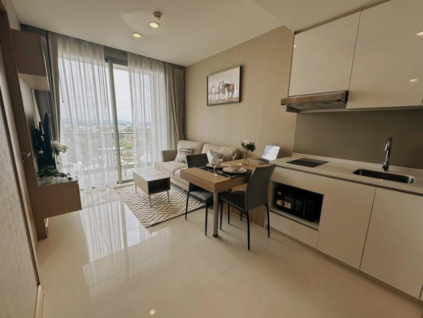 Beachfront Riviera Wongamat Pattaya 3.25 million 4