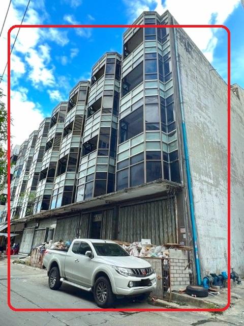 ซ.ศรีนครินทร์ 20-28 MRT คลองกลันตัน 500 ม. ธัญญาพาร์ค อาคาร4คูหา 4ชั้น 1,600 ตร.ม. 100 ตร.วา. 11 นอน 6 น้ำ เดอะไนน์ พระร 7