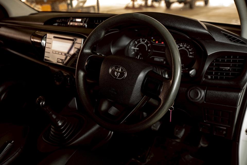 Toyota Revo 2.4J Plus Standard Cab สีขาว เกียร์ธรรมดา กระจกไฟฟ้า ปี 2017 15