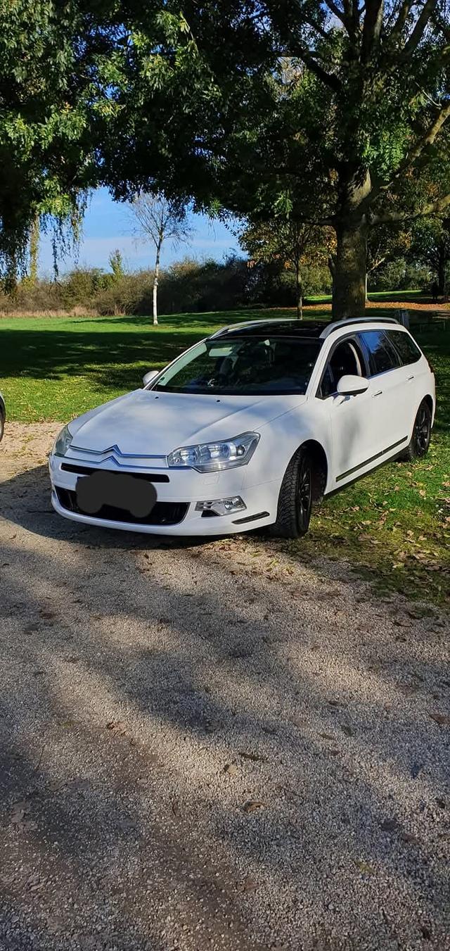 Citroen C5 สีขาว 17