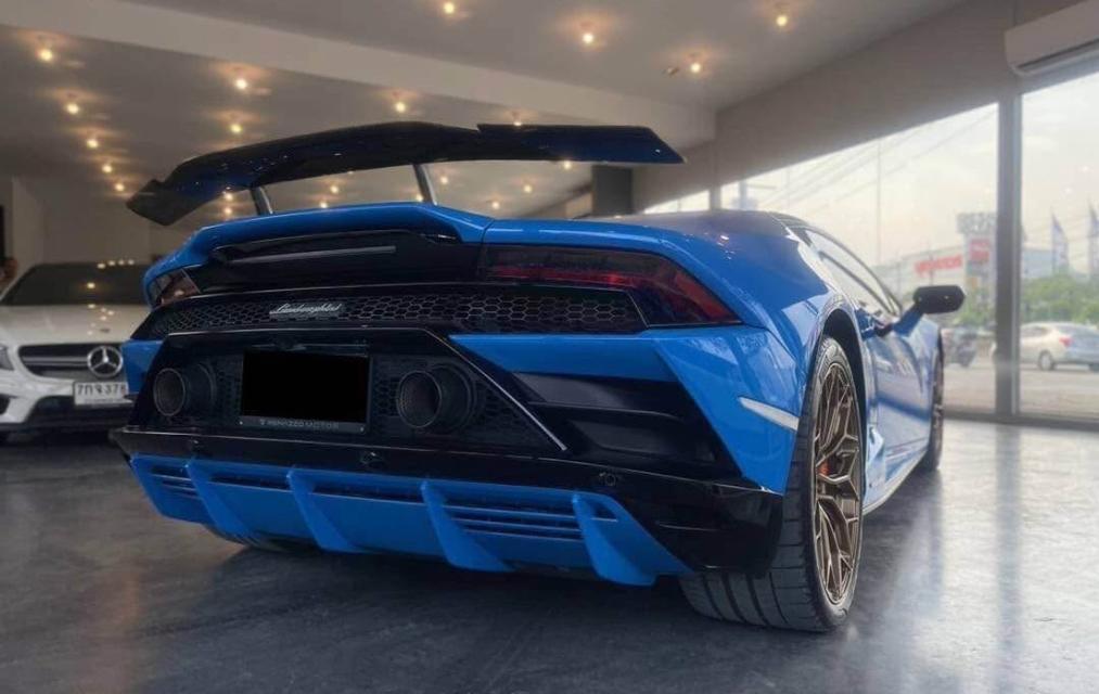 Lamborghini Huracan ปี 2020 3