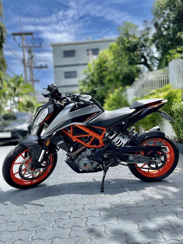 KTM Duke 390 สีเทา ปี 2022 3