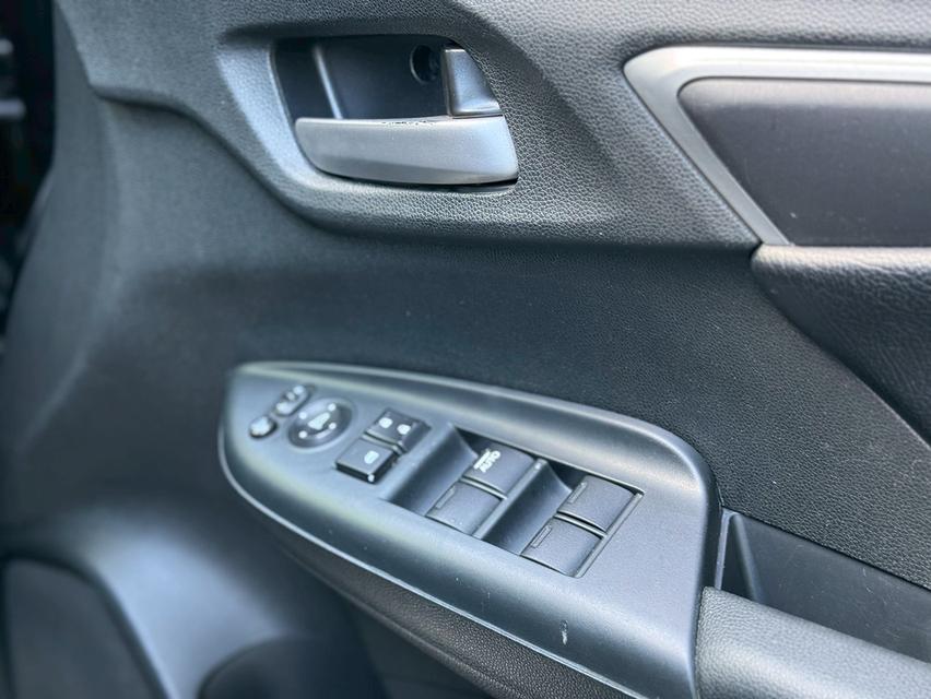 รหัสรถ PJP758 2015 HONDA JAZZ 1.5 SV i-VTEC 11