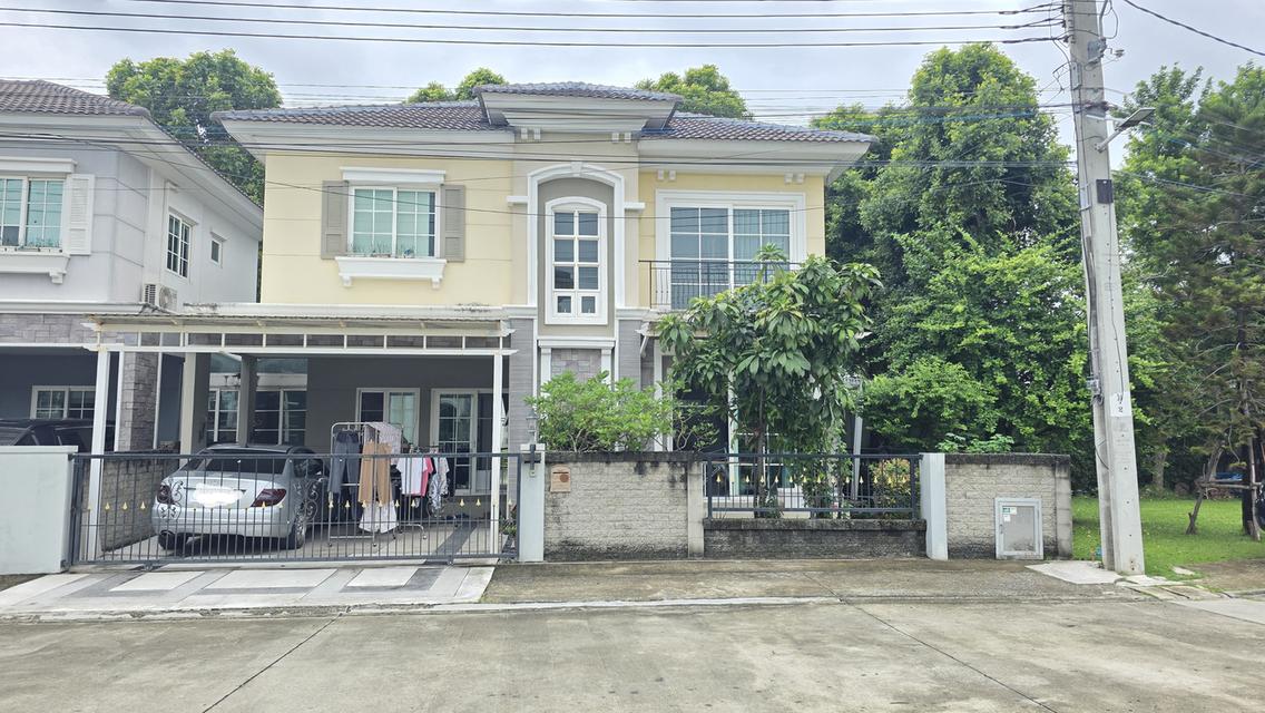 ขายบ้านถูก ม.โกลเด้นนีโอ ลาดพร้าว - เกษตรนวมินทร์ 38 ตร.ว 4ห้องนอน ตกแต่งสวยบิ๊วอินทั้งหลังพร้อมอยู่ได้เลย วิวสวน ใก้ลคลับเฮ้าส์. 1