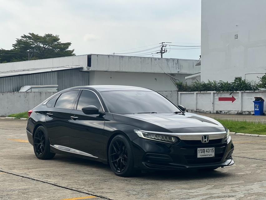(แจ้งรหัสรถ NCT107) Honda Accord 1.5 Turbo ปี 2019 จด 2020