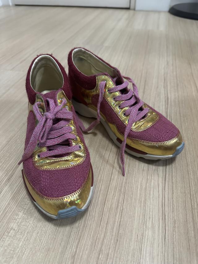 รองเท้า Chanel sneakers pink gold metallic 1