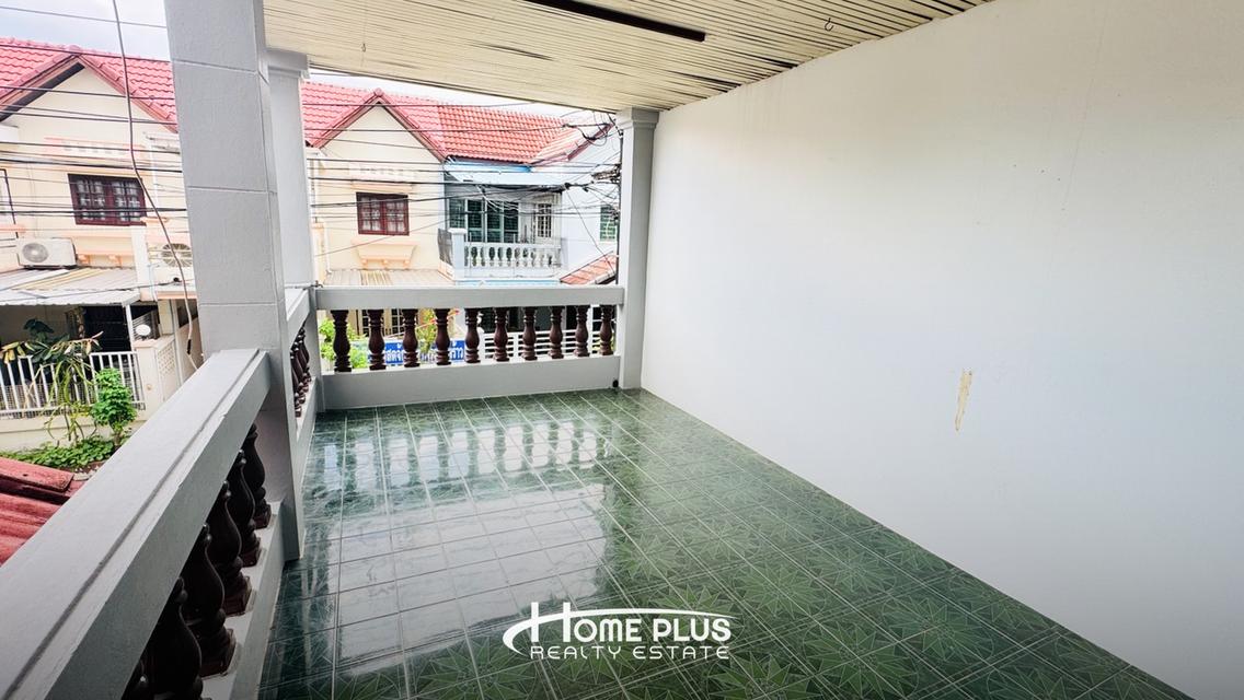 ขายทาวน์โฮม 2 ชั้น หมู่บ้านเอื้อประชา ซอยโชคชัย 4 ซอย 14 ลาดพร้าว ทำเลดี ใกล้รถไฟฟ้าและทางด่วน 14